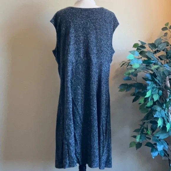 Tiana B - Black Metallic Glitter V-neck Sleeveless Dress, 22W - Picture 5 of 10